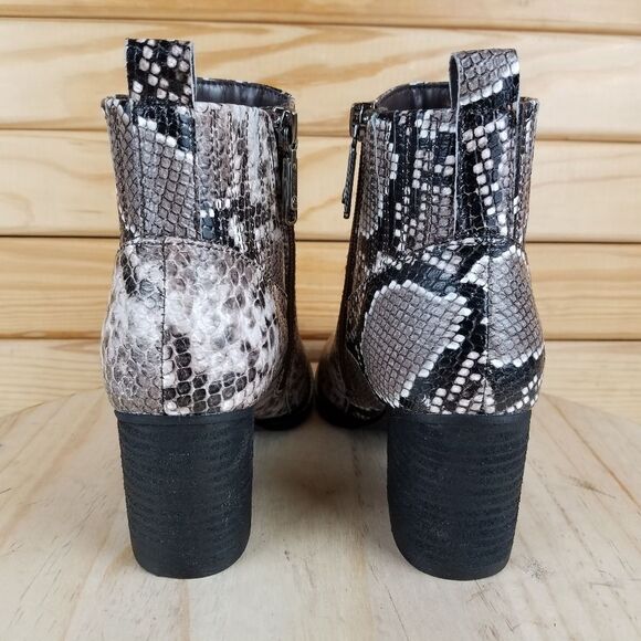 NWOT Blondo Waterproof Leather Booties Ankle Boots Snakeskin Pattern sz 6.5-7 - Picture 3 of 12